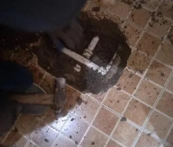 美溪卫生间漏水维修公司为您分享下卫生间渗水如何处理及注意事项