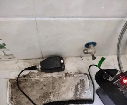 美溪屋顶漏水维修公司分享下卫生间漏水的危害及解决方法